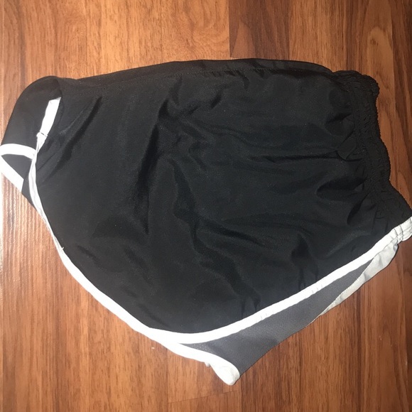 Nike sport short - Picture 2 of 3